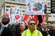 Demo zur ALSTOM/GE-Zentrale